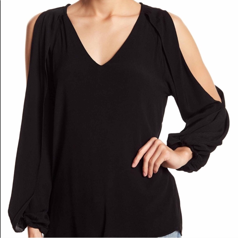 Very J black shirt small